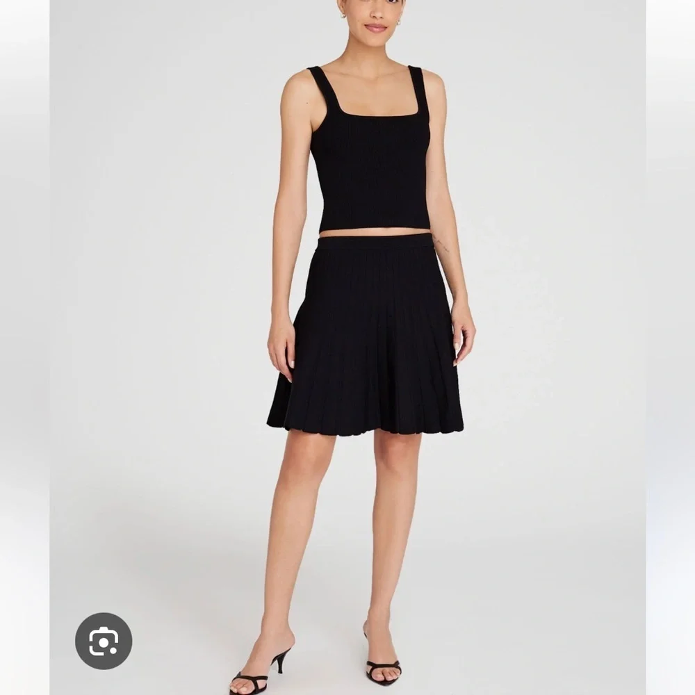 🥑Club Monaco pleated drop waist mini skirt black size 0 Tenniscore